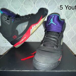 Jordan Top 3 Size 5 Youth-worn but in fair condition-price reflective-